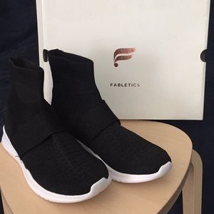 Fabletics Palomar Pull-on Black Sneakers/Trainers